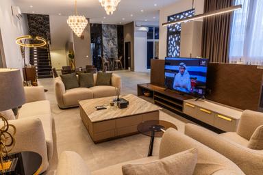 Lux Villa Rest House